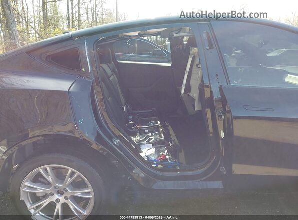 7SAYGDEE0RA218884 2024 TESLA MODEL Y Черный Вид наклейки с VIN-кодом