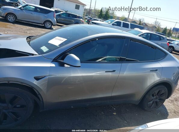 7SAYGDEE1SF297457 2025 TESLA MODEL Y Gray Widok wnętrza 360 stopni