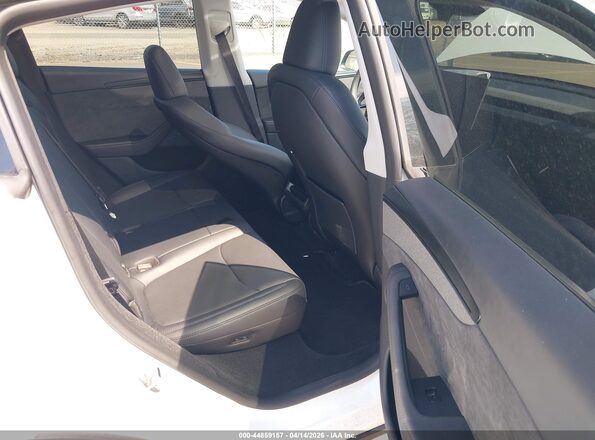 7SAYGDEE1TA378554 2026 TESLA MODEL Y White VIN կոդի պիտակի տեսք