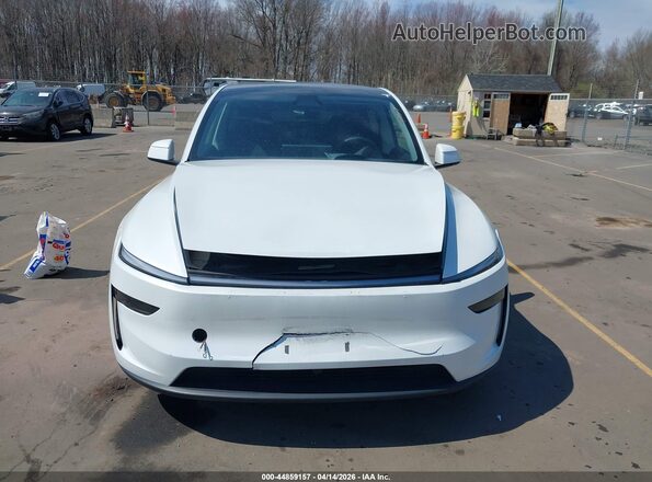 7SAYGDEE1TA378554 2026 TESLA MODEL Y White Սարքավորումների վահանակի տեսք