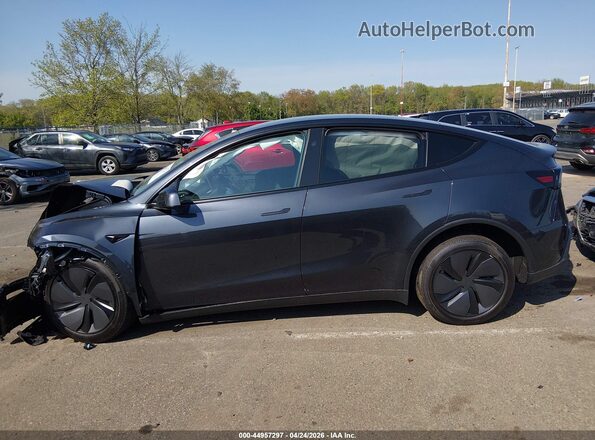 7SAYGDEE1TA672262 2026 TESLA MODEL Y Gray უკანა სალონის ხედი