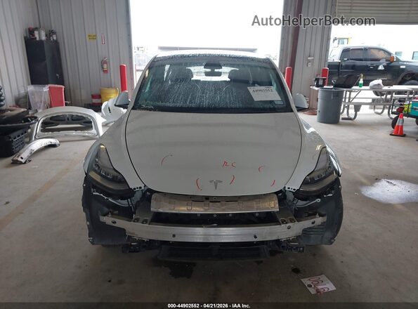 7SAYGDEE2NA022858 2022 TESLA MODEL Y Белый Вид задней части салона