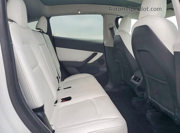 7SAYGDEE2NF331751 2022 TESLA MODEL White უკანა სავარძლების ხედი