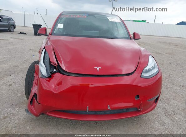 7SAYGDEE2PA065809 2023 TESLA MODEL Y Red Widok deski rozdzielczej
