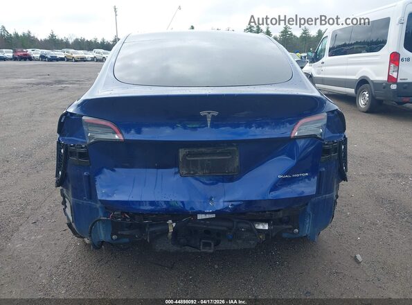 7SAYGDEE2RF199855 2024 TESLA MODEL Y Blue Вид спереду
