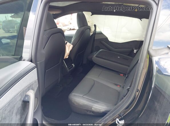 7SAYGDEE2TA634989 2026 TESLA MODEL Y Черный Вид наклейки с VIN-кодом