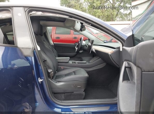 7SAYGDEE3NF384927 2022 TESLA MODEL Y Blue Vista interior delantera
