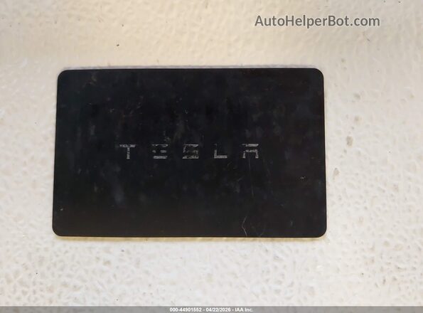 7SAYGDEE3NF384927 2022 TESLA MODEL Y Blue Vista del salpicadero