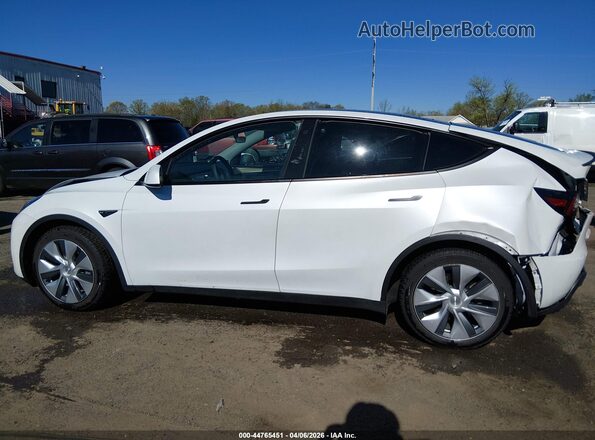 7SAYGDEE3PA097541 2023 TESLA MODEL Y White Սալոնի 360 աստիճան տեսք