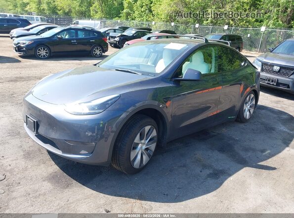 7SAYGDEE3PF860564 2023 TESLA MODEL Y Серый Передняя левая четверть