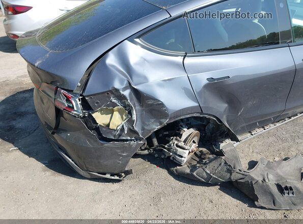 7SAYGDEE3PF860564 2023 TESLA MODEL Y Серый Вид спереди