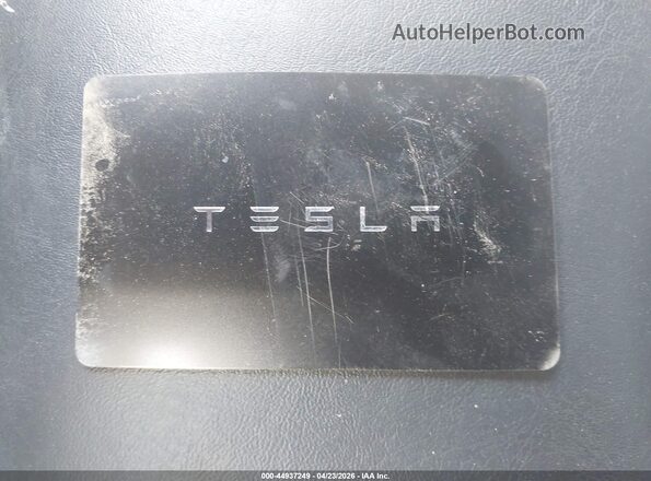 7SAYGDEE3PF920942 2023 TESLA MODEL Y Red წინა პანელის ხედი