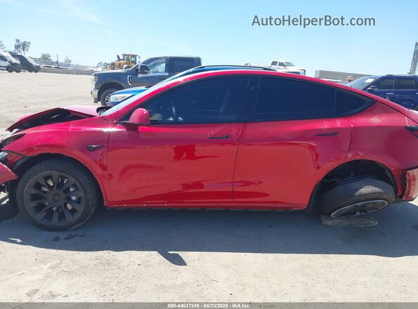 7SAYGDEE3PF920942 2023 TESLA MODEL Y Red სალონის 360-გრადუსიანი ხედი