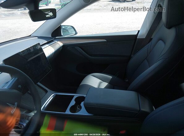 7SAYGDEE3RA256013 2024 TESLA MODEL Y White 