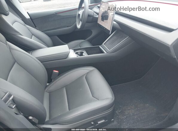 7SAYGDEE3TA386686 2026 TESLA MODEL Y Gray Սալոնի դիմացի տեսք