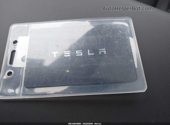 7SAYGDEE3TA386686 2026 TESLA MODEL Y Gray Առջևի վահանակի տեսք