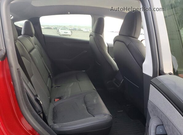 7SAYGDEE3TF564731 2026 TESLA MODEL Red Հետևի նստատեղերի տեսք