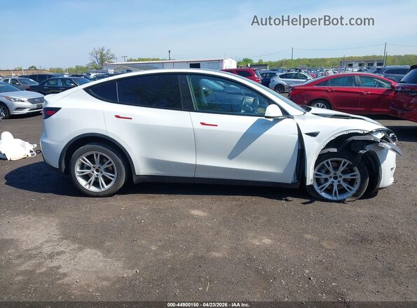 7SAYGDEE4NF321061 2022 TESLA MODEL Y White Սալոնի հետևի տեսք