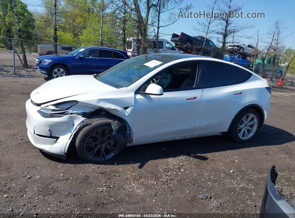 7SAYGDEE4NF321061 2022 TESLA MODEL Y White Սալոնի 360 աստիճան տեսք