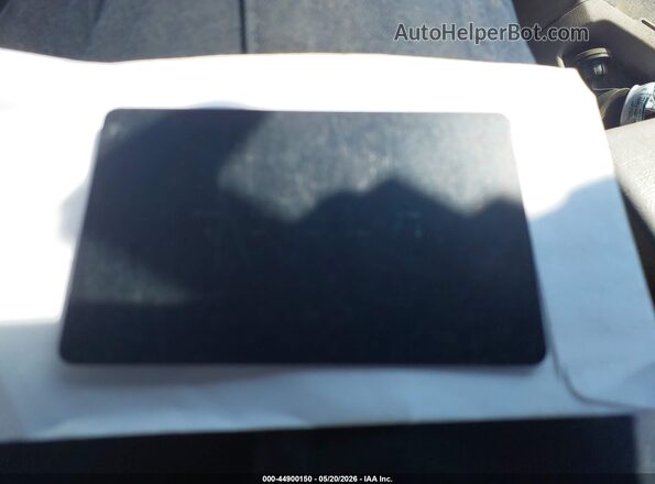 7SAYGDEE4NF321061 2022 TESLA MODEL Y White Առջևի վահանակի տեսք