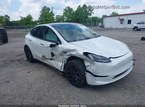 7SAYGDEE4RA268073 2024 TESLA MODEL Y Белый Вид спереди