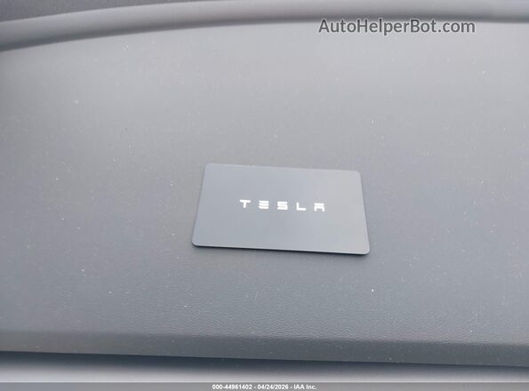 7SAYGDEE4RA268073 2024 TESLA MODEL Y Белый Вид панели приборов