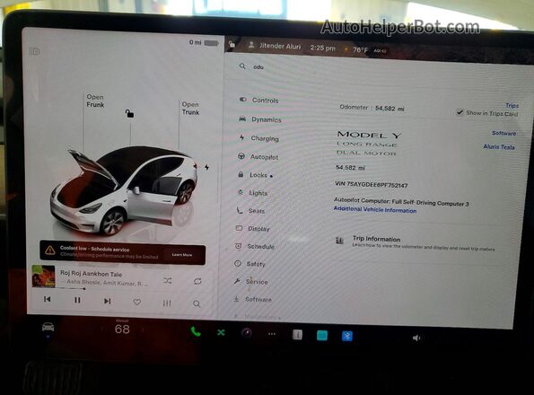7SAYGDEE6PF752147 2023 TESLA MODEL White Սարքավորումների վահանակի տեսք