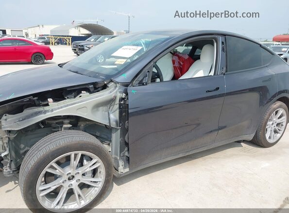 7SAYGDEE6RA223829 2024 TESLA MODEL Y Серый 