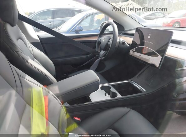 7SAYGDEE6SF305276 2025 TESLA MODEL Y White 