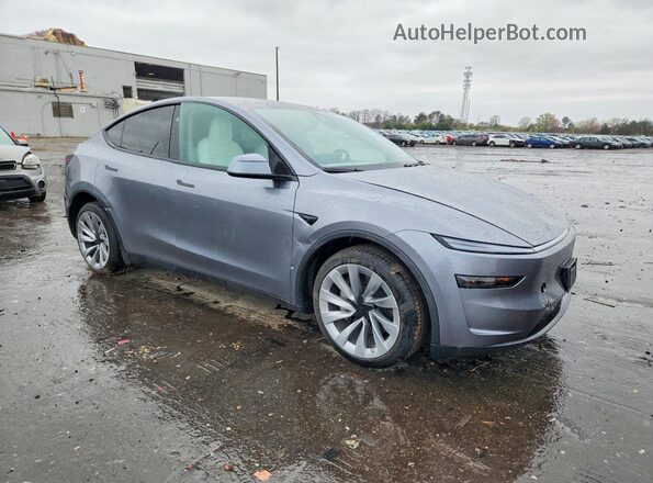 7SAYGDEE6TF322225 2026 TESLA MODEL Gray Delantero derecho