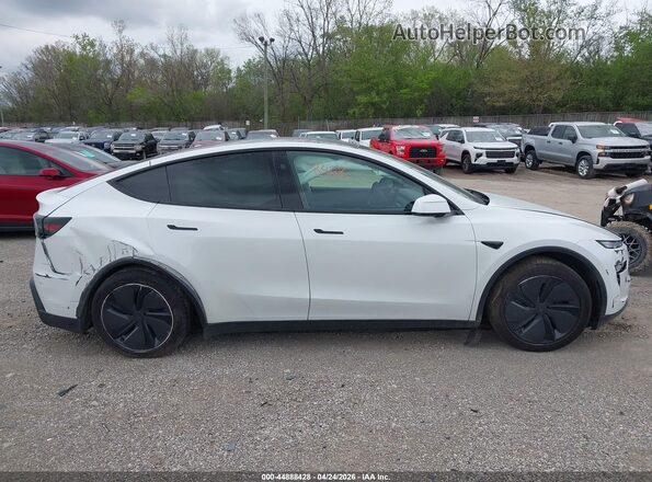 7SAYGDEE6TF354558 2026 TESLA MODEL Y White Սարքավորումների վահանակի տեսք