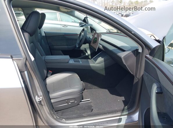 7SAYGDEE6TF552721 2026 TESLA MODEL Y Серый Вид салона спереди