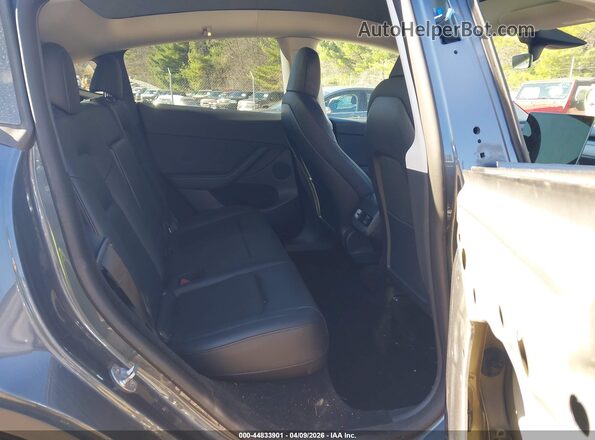 7SAYGDEE7NA021818 2022 TESLA MODEL Y Серый Вид наклейки с VIN-кодом
