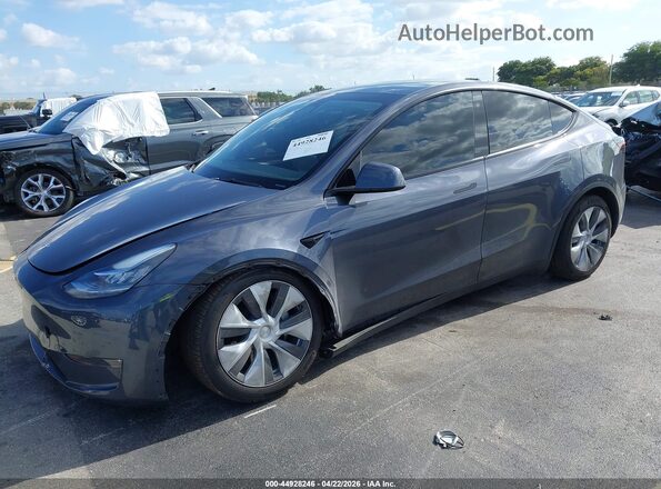 7SAYGDEE7PA110646 2023 TESLA MODEL Y Серый Передняя левая четверть