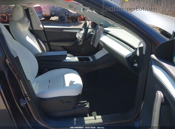 7SAYGDEE7RA299673 2024 TESLA MODEL Y Gray Սալոնի դիմացի տեսք