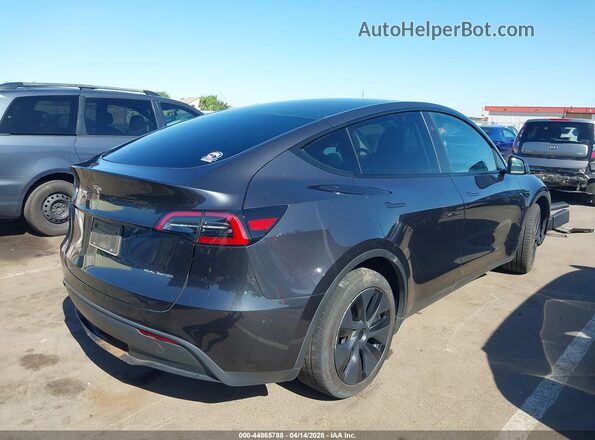 7SAYGDEE7RF163837 2024 TESLA MODEL Y Gray 