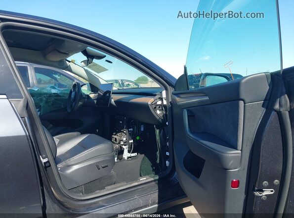 7SAYGDEE7RF163837 2024 TESLA MODEL Y Gray 