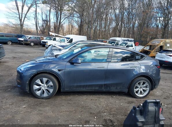 7SAYGDEE8NF368626 2022 TESLA MODEL Y Black სალონის 360-გრადუსიანი ხედი