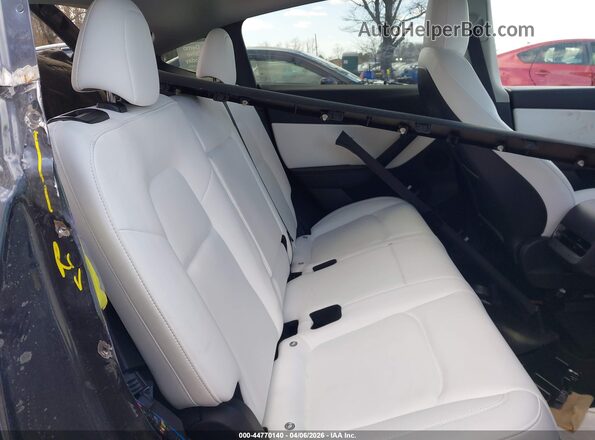 7SAYGDEE8NF368626 2022 TESLA MODEL Y Black VIN კოდის სტიკერის ხედი