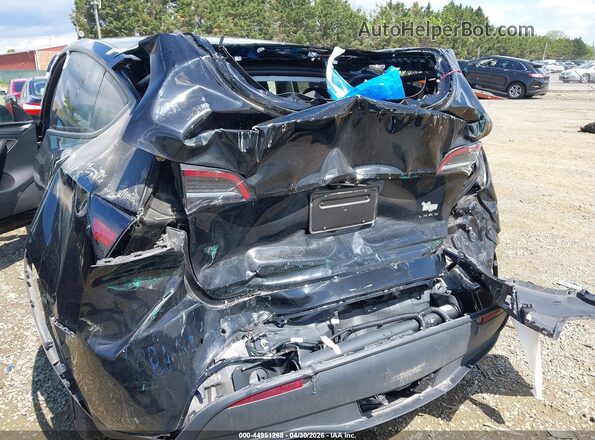 7SAYGDEE8PF834963 2023 TESLA MODEL Y Black Widok z przodu