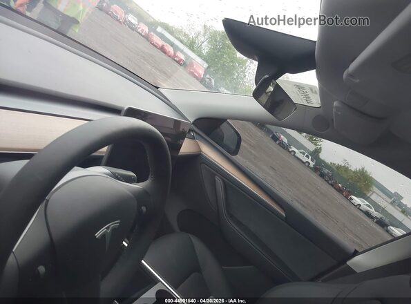 7SAYGDEE8RA280081 2024 TESLA MODEL Y Blue Vista de los asientos traseros