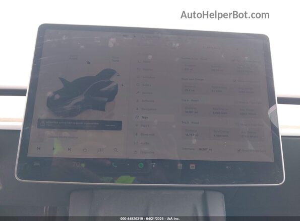 7SAYGDEE8RA310793 2024 TESLA MODEL Y Gray Հետևի նստատեղերի տեսք