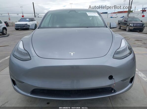 7SAYGDEE8RA310793 2024 TESLA MODEL Y Gray Սարքավորումների վահանակի տեսք