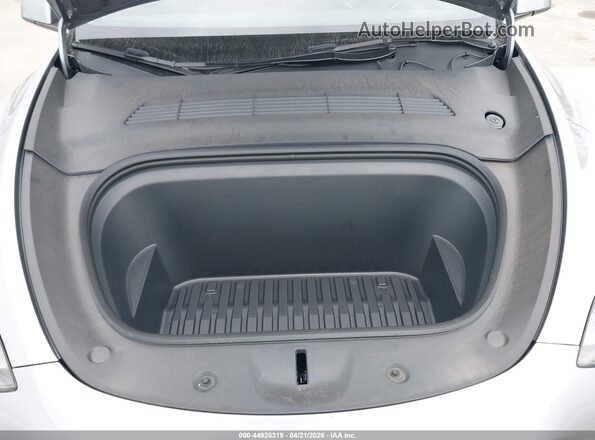 7SAYGDEE8RA310793 2024 TESLA MODEL Y Gray Հետևի տեսք