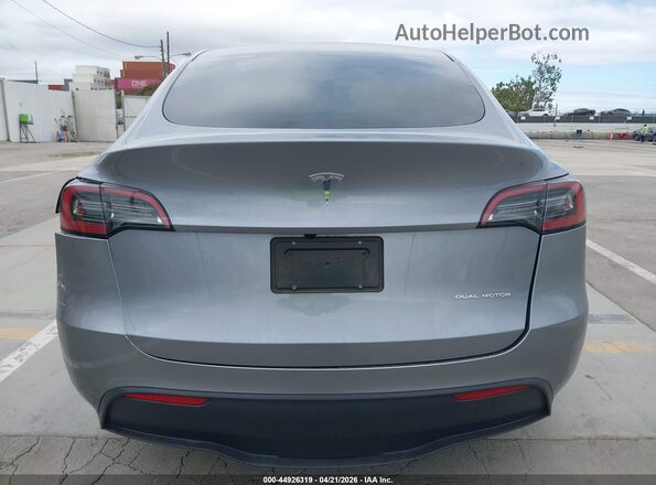 7SAYGDEE8RA310793 2024 TESLA MODEL Y Gray 