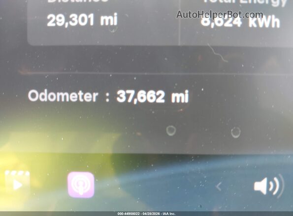7SAYGDEE8SA370093 2025 TESLA MODEL Y Белый 