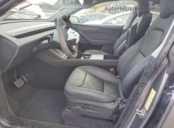 7SAYGDEE8TF426702 2026 TESLA MODEL Серебряный Вид салона спереди