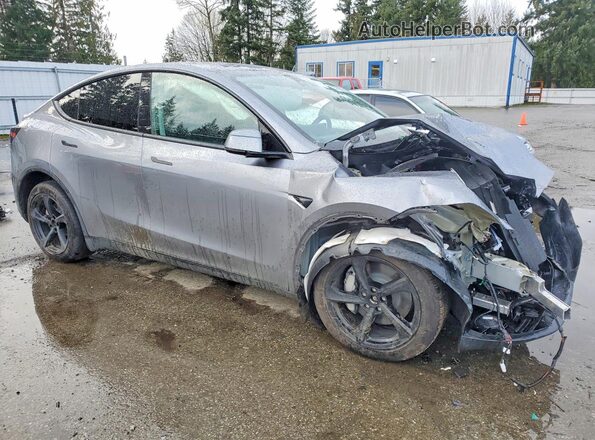 7SAYGDEE8TF426702 2026 TESLA MODEL Серебряный Передняя правая четверть