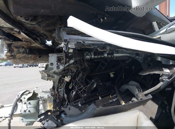 7SAYGDEE9RA253701 2024 TESLA MODEL Y White Հետևի նստատեղերի տեսք