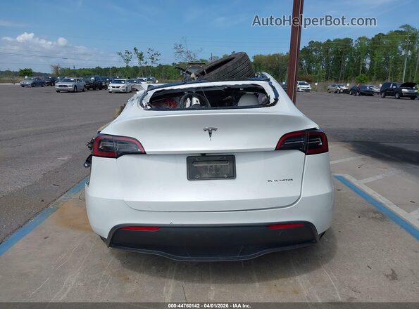 7SAYGDEE9RA253701 2024 TESLA MODEL Y White 